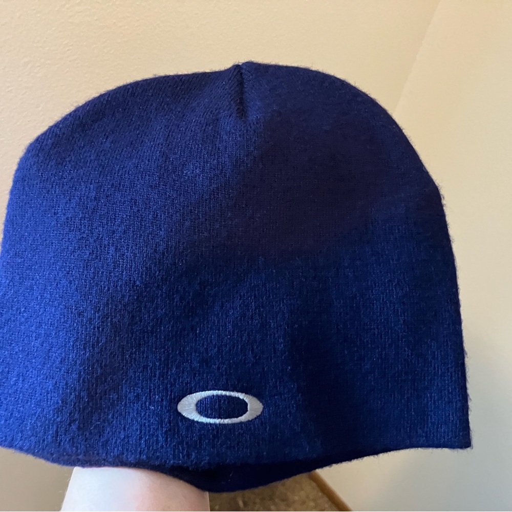 Vintage Oakley beanie